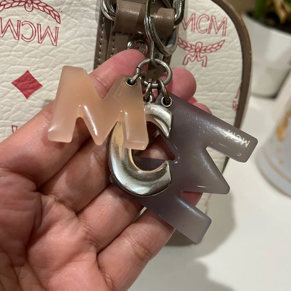 MCM WHITE VISETOS HANDBAG - Picture 3 of 16